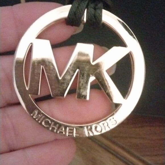 Michael Kors - Picture 3 of 7